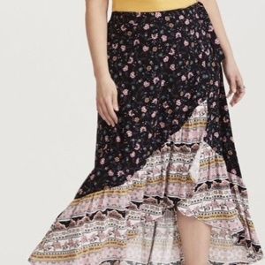 Torrid Size 1 Floral Ruffle Wrap Skirt